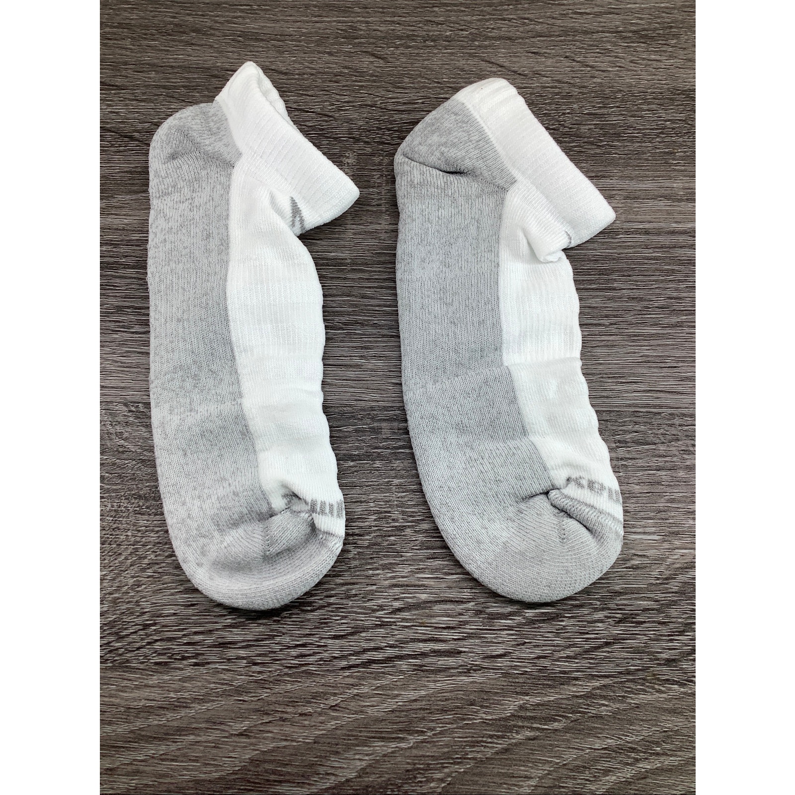 Drymax Women's Large White Sport Run No Show Socks Performance Athletic B11-6 — image 2 of 4